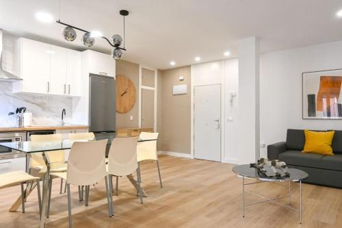 For You Rentals Amplia Casa temporal Madrid de 3 Dormitorios M VLM4