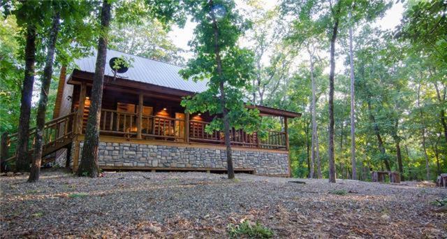 Forest Edge Cozy Cabin Fire Pit