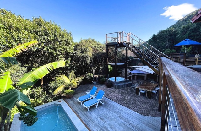 Forest Escape w/Pool, Jacuzzi & Pizza Oven