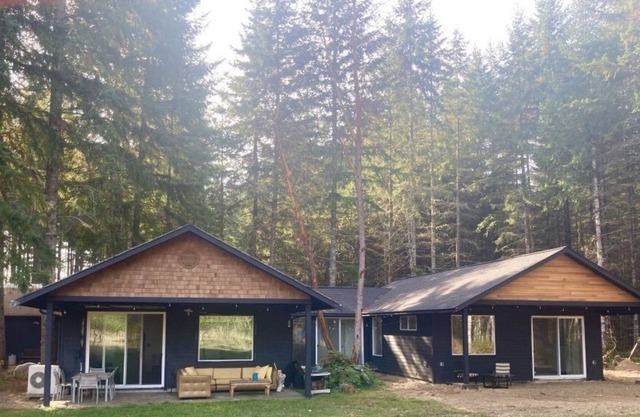 Forest Hideaway House