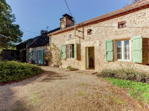 Forest Hideaway in Saint-Caprais