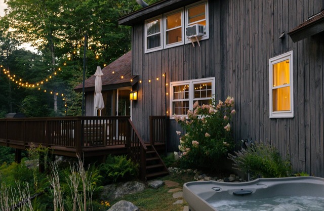 Forest Mountain Lodge: Summer Woodland Retreat Mendon, VT. 20 min to Killington/14 to Pico.