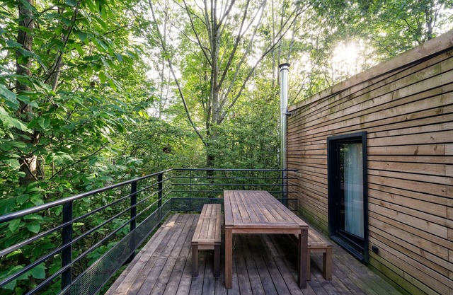 Forest-View Cottage Stay
