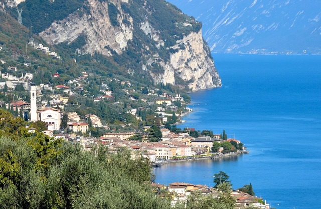Fornico House 9, quiet location and phenomenal lake view from the terrace