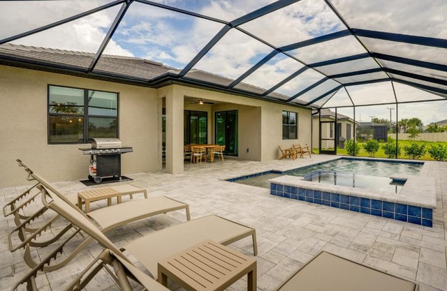 Fort Myers Oasis with Private Pool and Hot Tub!