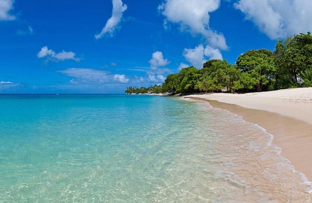 Fosters House, Beachfront, Lower Carlton, St. James, Barbados