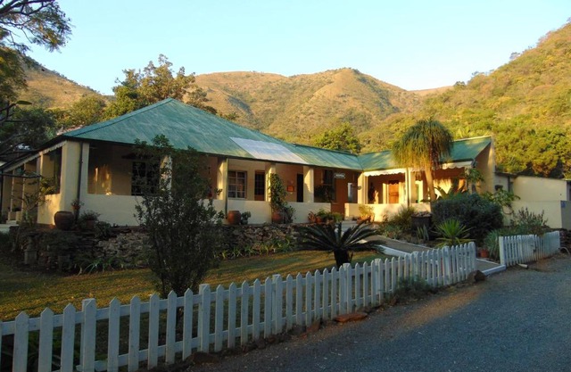 Fountain Baths Guest Cottages