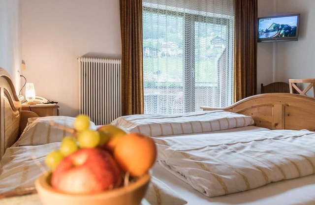 Four-bed room with shower/WC, satellite TV - Pension Bäuerle