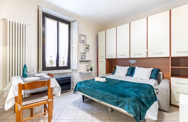 Four-leaf clover apartment