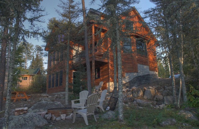 Four Season Retreat - Modern And Secluded White Iron Lakeshore Cabin on 5 Acres