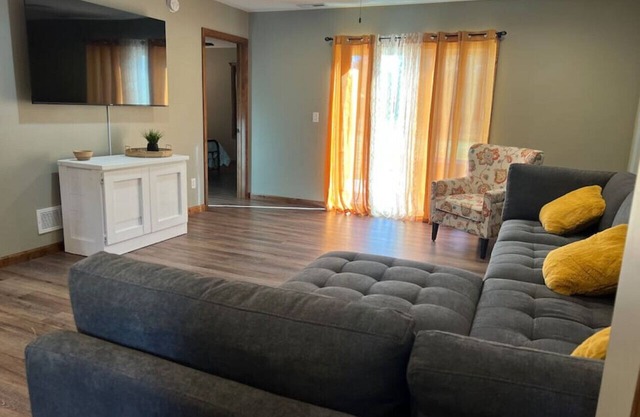 Fox Lake Road Bungalow (Near Trine University)