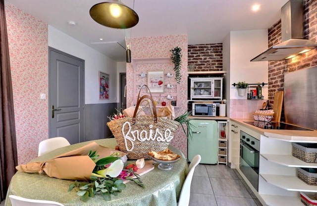 Fraise - Corps-nuds - Gîte