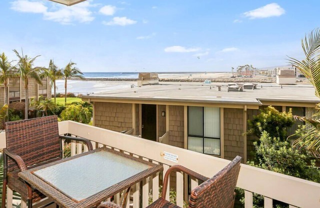 FREE $100 Gift Card with stays 7+ nights - E109 North Coast Village