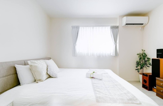 Free additional people Capacity 12 people Newly/Osaka Ōsaka