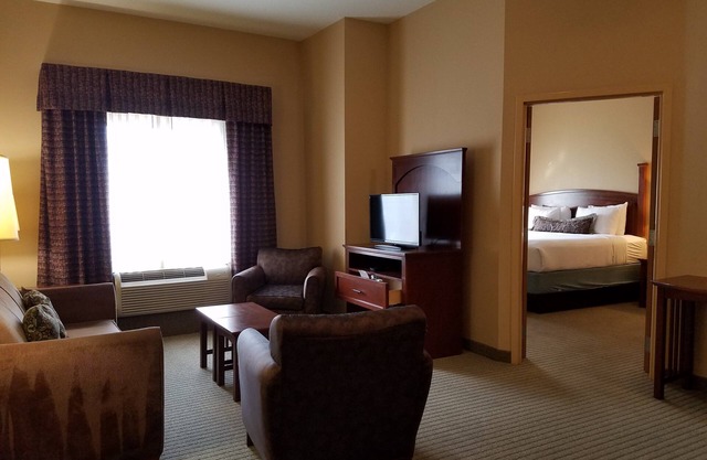 Free Breakfast. Gym. Great for Business Travelers!