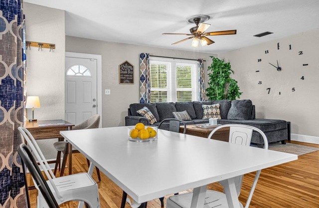 Free Laundry & Parking Near Downtown & Disney