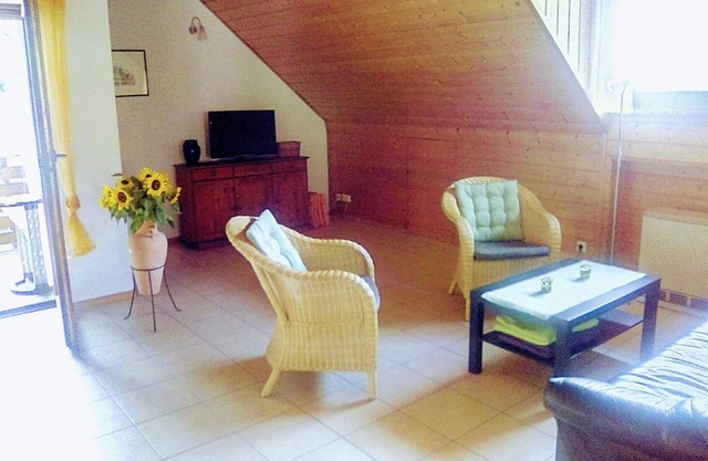 Freiburg, 3-room apartment (90m²) 4* in the countryside and yet central