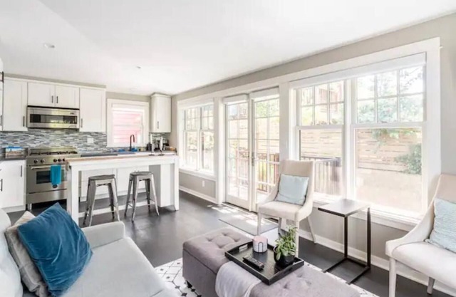 Fremont cottage w/garage, light-filled, walkable