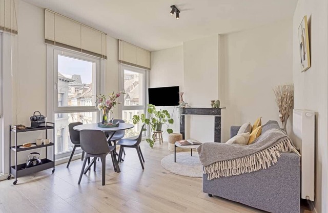 Fresh 1BR apartment @ Trendy south area + free parking