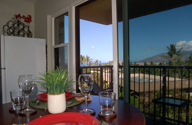 Freshly Renovated Corner Studio With View of the Ocean