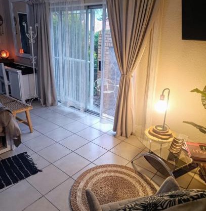 Freyja's Place - Private cottage sleeps 2 perfect for work or play