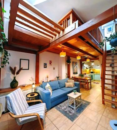 Frida Old Town Apartment with private parking
