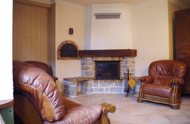 Friendly Bresse farm, ideal for visiting the region!