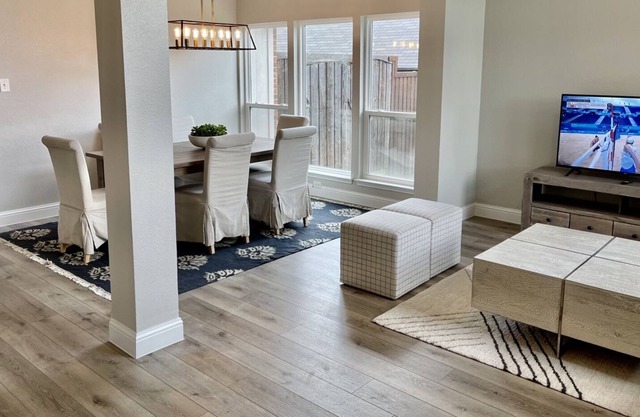 Frisco 1-story home - CUTE!