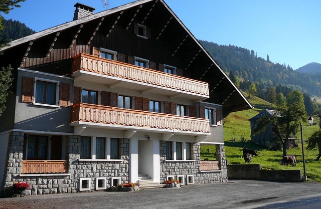 From 2 to 10 people, several spacious apartments