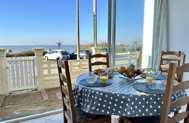 Front de Mer by Interhome