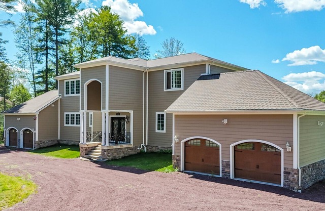Frontlake Luxury Pocono Mansion