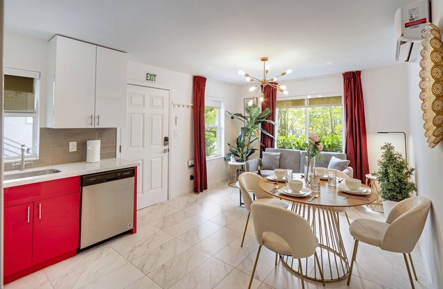 Fuego: Casita Near Beach & Gym Access