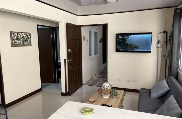 Fully equipped and furnished apartment and office.