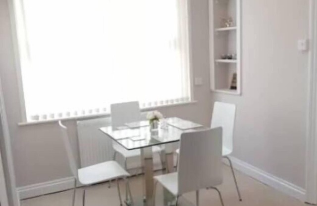 Fully Equipped Kitchen, Dining area & Parking