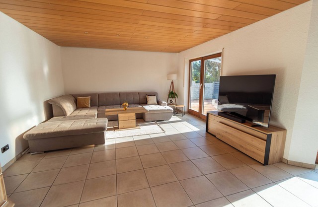 Fully equipped vacation home with large garden and free parking spaces
