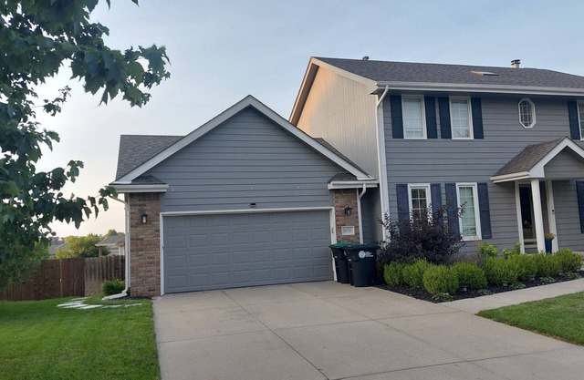 Fully Fenced Walkout Basement, Private Entrance.