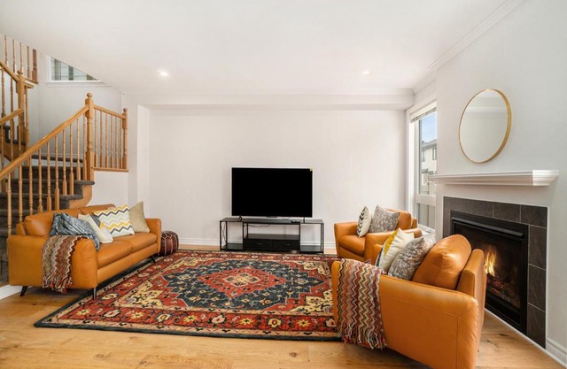 Fully Furnished 4 Bedroom House in Ottawa
