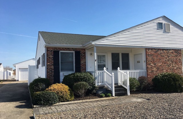 Fully Renovated 3 BR Available For 2025!