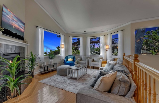 Fun 5BR Coastal Retreat w/Pool Table/Arcade/Darts