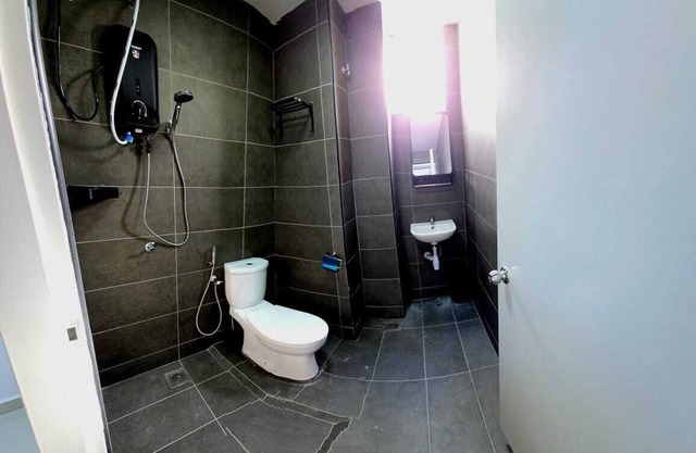 Fun-Filled Condo : Midas