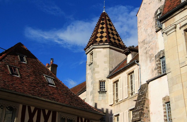 Furnished accomodation Logis des Gouverneurs in the heart of medieval city