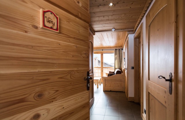 FURNISHED APARTEMENT IN RESIDENCE LA GRIYOTIRE PRAZ SUR ARLY