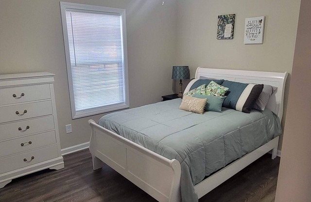 FURNISHED Corporate Rental - 5 minutes to I85 and Hwy 29 Salisbury