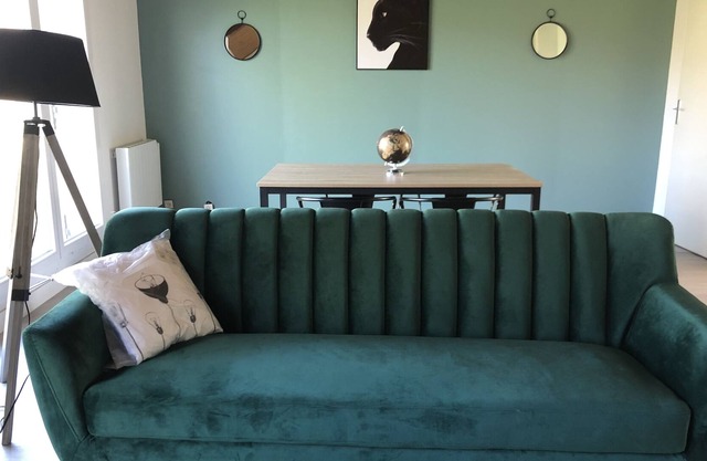 FURNISHED HOUSE - DAMPIERRE EN BURLY - T4