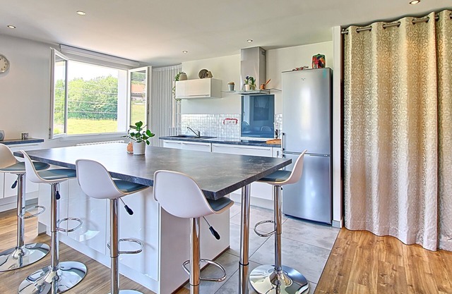 Furnished tourist classification 3 * - 12 minutes from Annecy - T2 of 51 m2