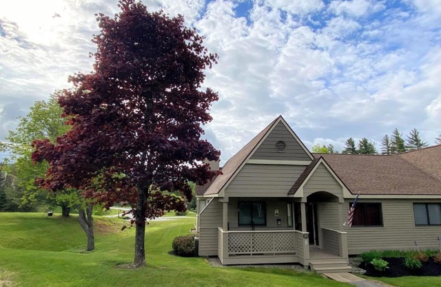 FV23 Awesome on golf course in Bretton Woods with Mountain Views
