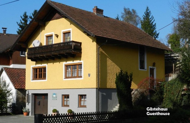 Gästehaus am Weinberg - Schlager