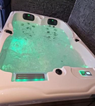 Gîte avec jacuzzi privatif