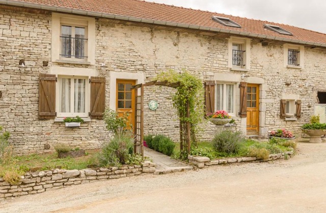 Gîte Baroville, 5 pièces, 9 personnes - FR-1-543-2