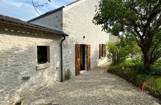 Gîte du Val D'auneau, 5 Ch., 3 Sdb, Piscine, Barques, Pétanque, Baby-foot